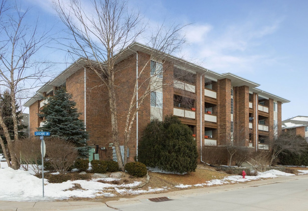 2596 Cascade Ln, Iowa City, IA 52246 Condo for Rent in Iowa City, IA