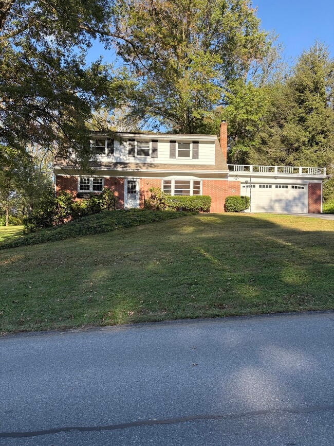Building Photo - 60 Leaman Rd