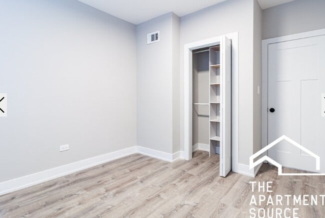 Building Photo - 550 W Aldine Ave