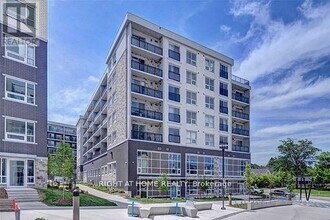 Building Photo - 275B Larch St