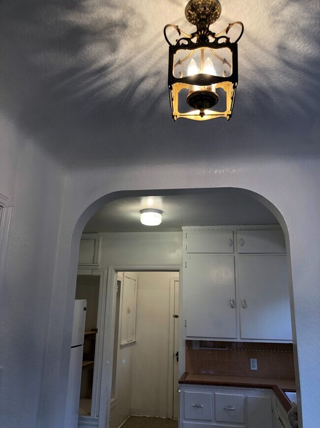 Foto del edificio - 2-Bed, 1-Bath Bungalow