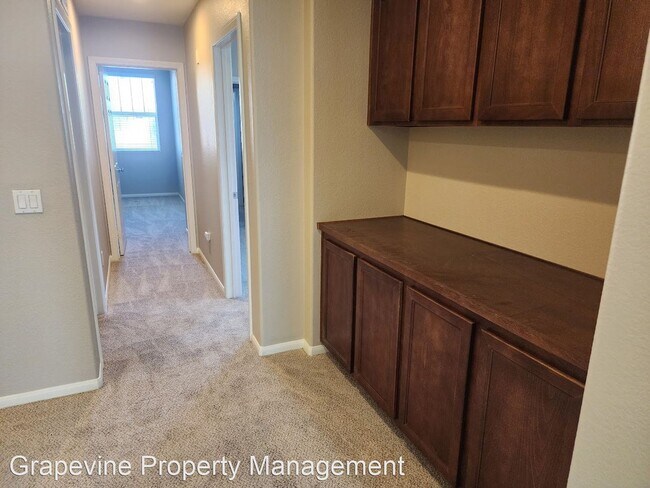 Building Photo - 3 br, 2.5 bath House - 24733 Ridgewalk Str...