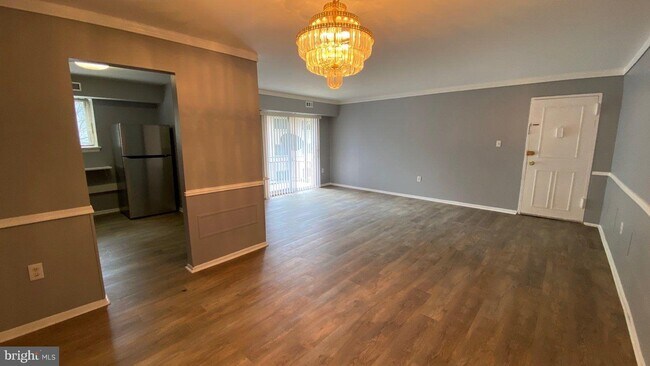 Foto del edificio - 11354 Cherry Hill Rd