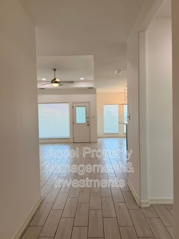 Foto del edificio - 418 Gonzalez Dr