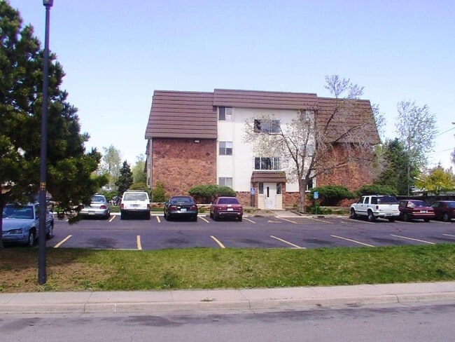 Building Photo - 9650 Huron St