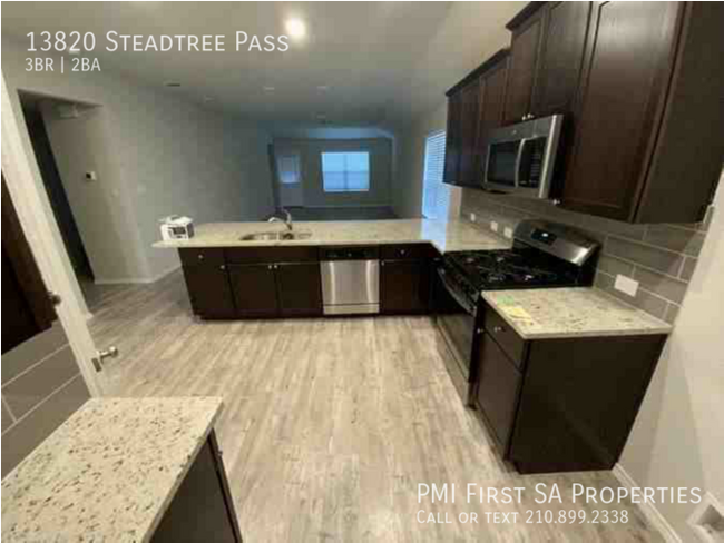 Foto del edificio - 13820 Steadtree Pass