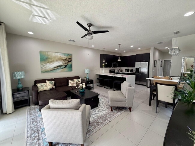 Building Photo - Furnished 3BR Townhome in Clermont