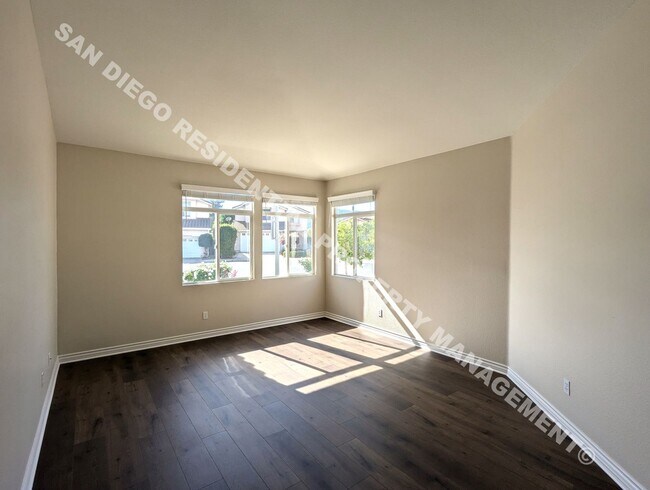 Building Photo - Beautiful 3/2 Near Castle Creek Country Club
