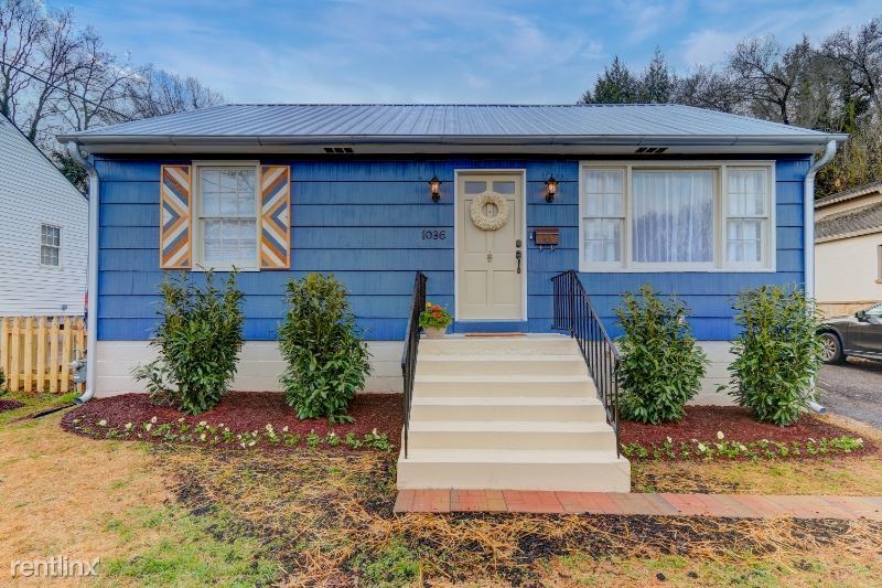 Primary Photo - 3 br, 2 bath House - 1036 Ashwood Pl