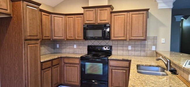 Building Photo - 1705 Barlow