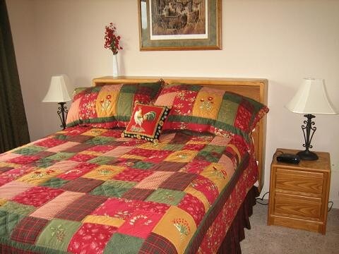 Foto del edificio - 1358 Highland View Loop