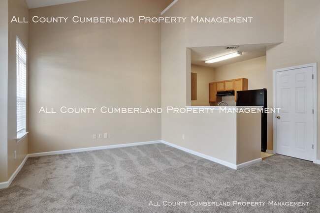 Building Photo - END UNIT, CARTERSVILLE 2B/2BA TOWNHOME!