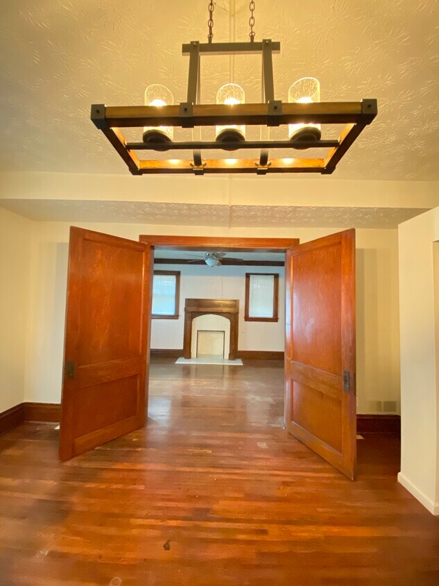 Primary Photo - 934 11th Ave