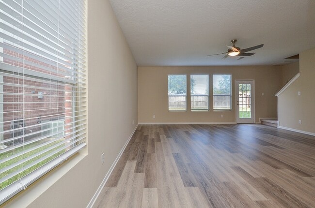 Building Photo - 18514 Alemarble Oak St