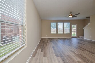 Building Photo - 18514 Alemarble Oak St