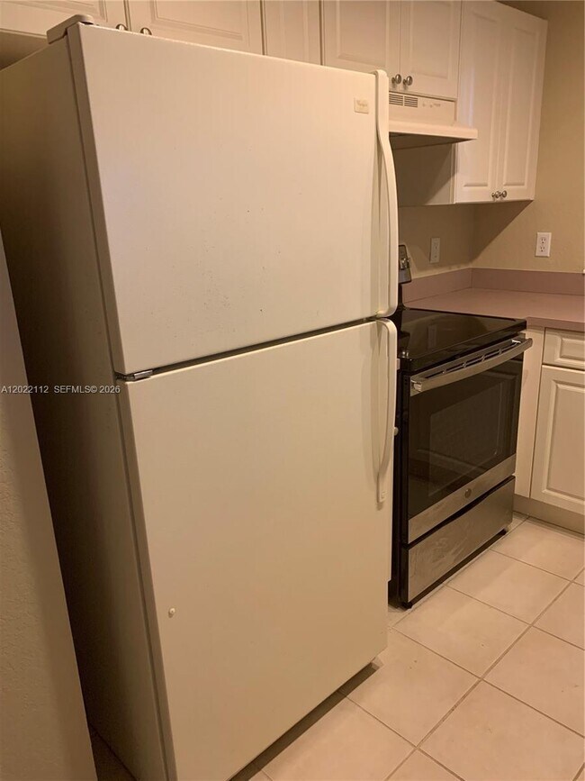 Foto del edificio - 6572 W Sample Rd