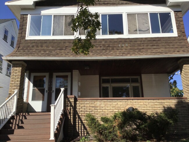 Building Photo - 2144-2146 Wascana Avenue