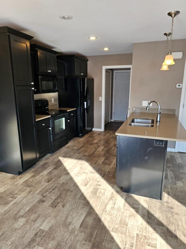 Foto del edificio - 949 Madison Ln