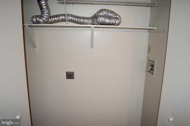 Foto del edificio - 970 Byers Ave