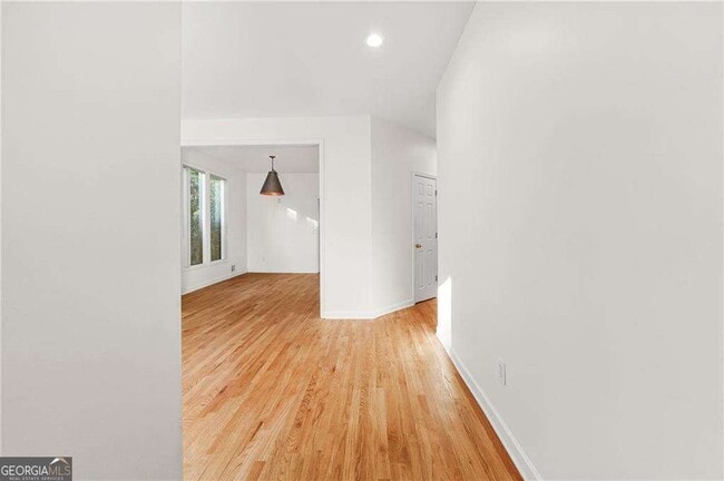 Foto del edificio - 1086 Pine Grove Ave NE