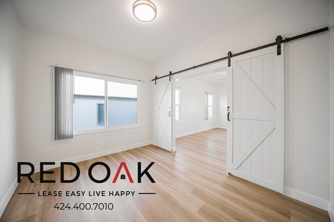 Building Photo - 211 S El Molino Ave