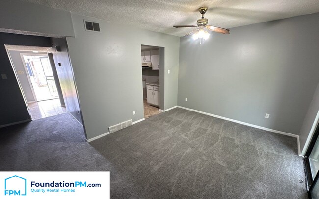 Foto del edificio - 6429 Kirby Trees Dr