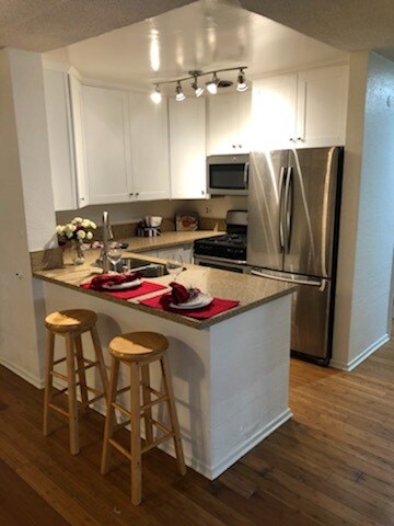 Foto principal - 6355 Green Valley Cir