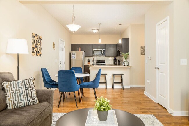 Building Photo - 5799 Fenimore Trail Dr W