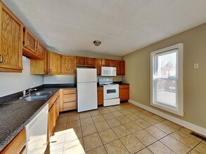 Building Photo - 1394 Indianola Ave