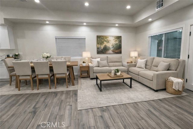 Foto del edificio - 10652 Shoshone Ave