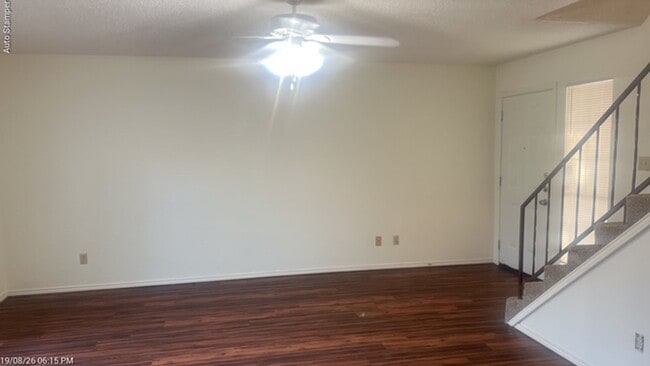 Foto del edificio - 3803 Braden Ln