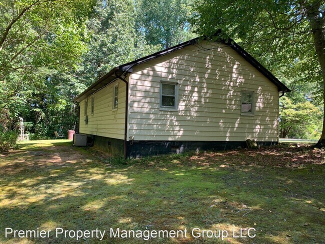 Building Photo - 3 br, 1.5 bath House - 13158 James Madison...