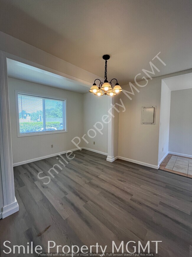 Building Photo - 2216 SE 105th Ave