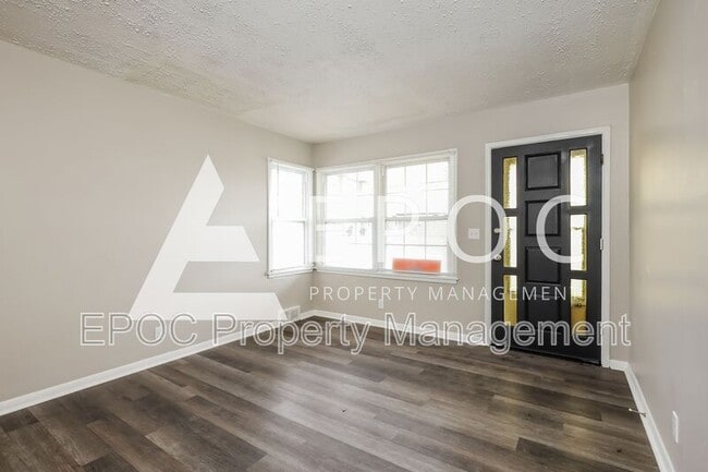 Building Photo - 1616 NE 38th St