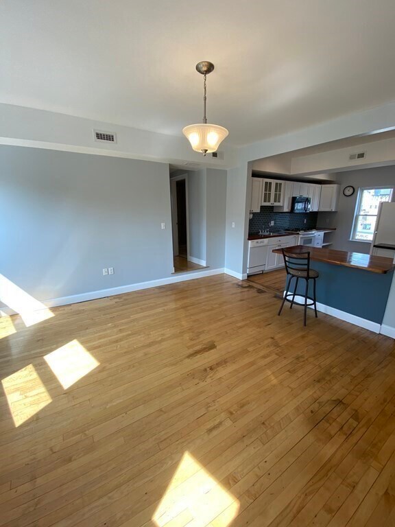 Foto del edificio - 3 Bellevue St