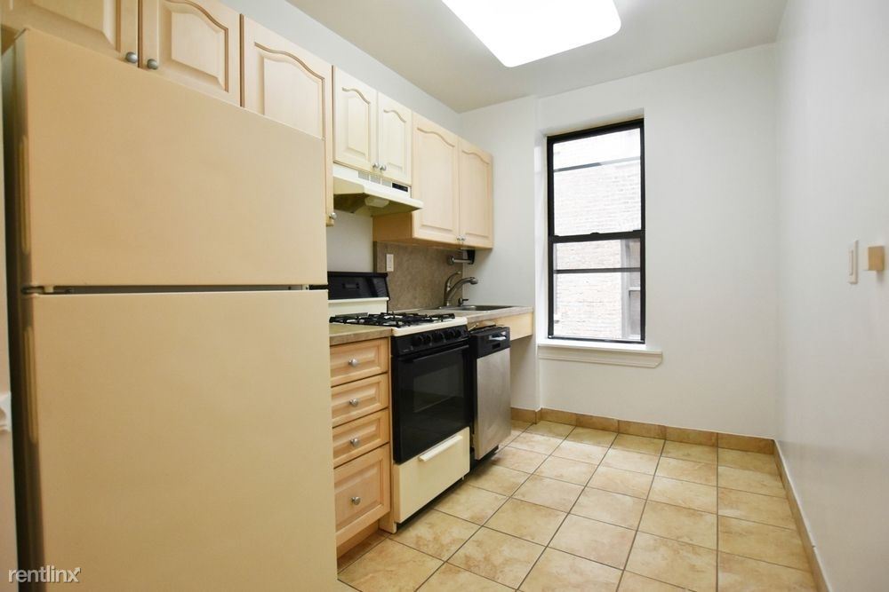 Primary Photo - 3151 Broadway