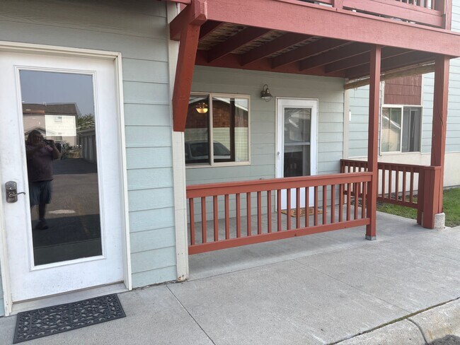 Foto del edificio - 3401 Fallon St