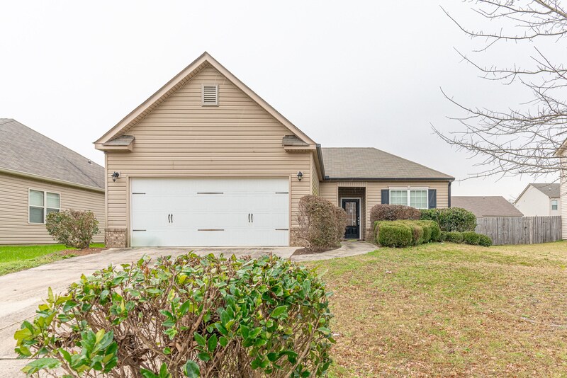 Primary Photo - 114 Abelia Ln