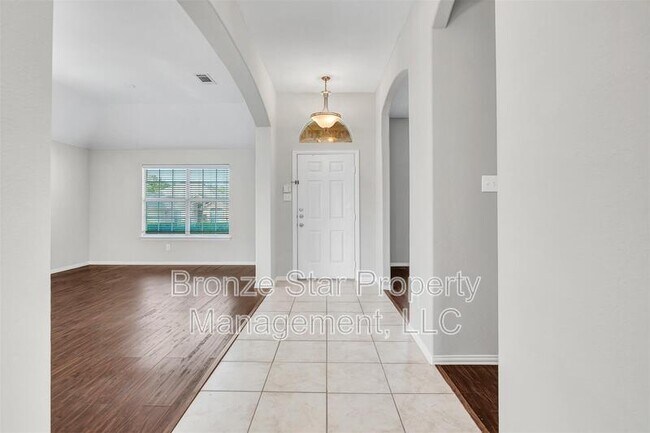 Foto del edificio - 2827 Rosewood Blvd