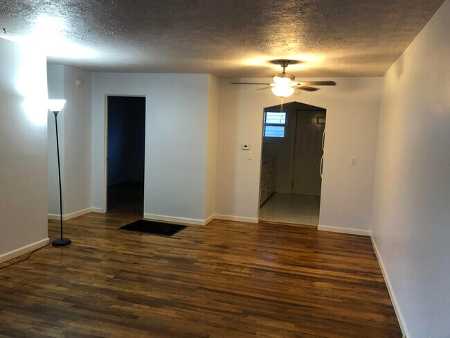 Foto del edificio - 5422 N Montana Ave