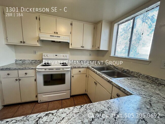 Foto del edificio - 1301 Dickerson Dr SE