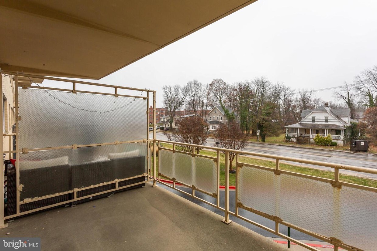 Foto principal - 7121 Park Heights Ave