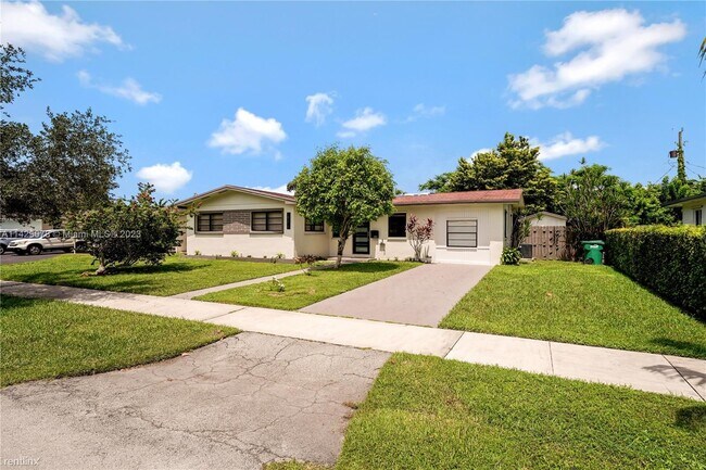 Foto del edificio - 3 br, 2 bath House - 19510 Christmas Rd # ...