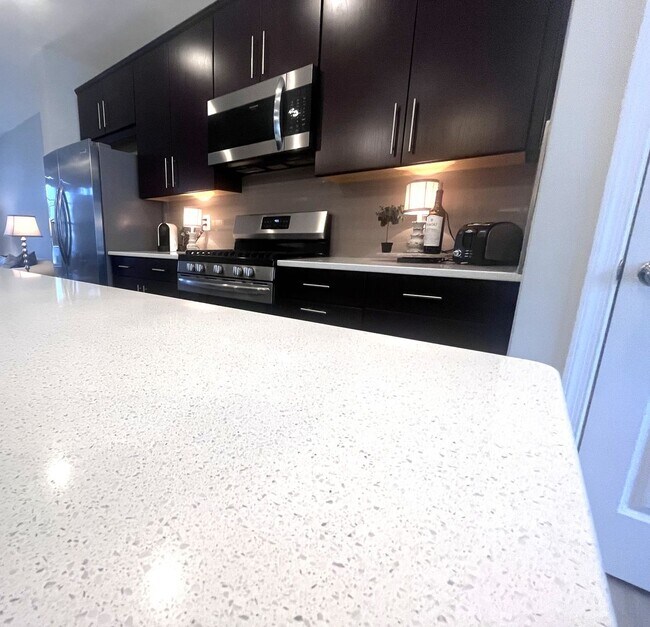 Foto del edificio - Executive Townhome in Preston Lakes