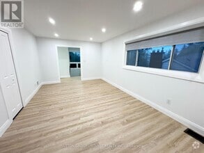 Building Photo - 415 Sanatorium Rd