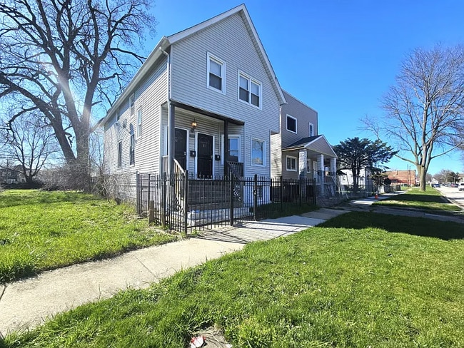 Photo - 12026 S Union Ave Apartment