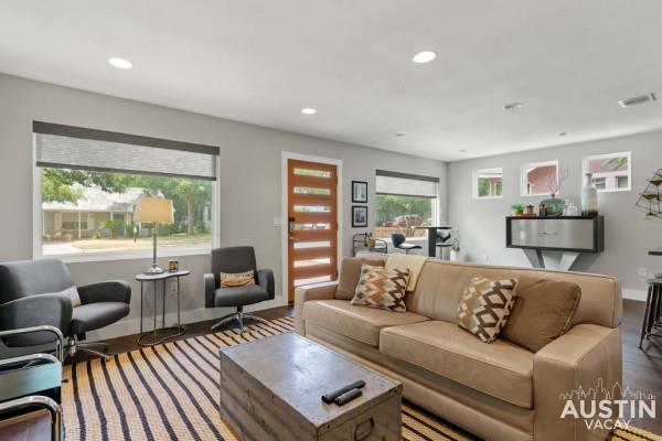 Foto del edificio - 3013 E 16th St