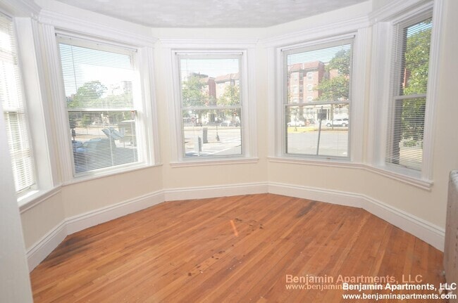 Building Photo - 1318 Commonwealth Ave