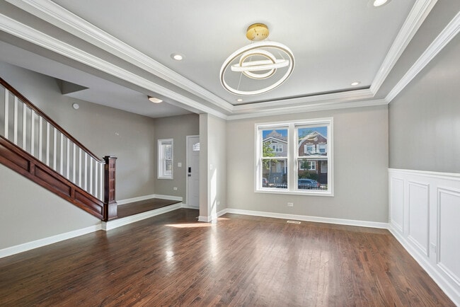 Building Photo - 6624 S University Ave