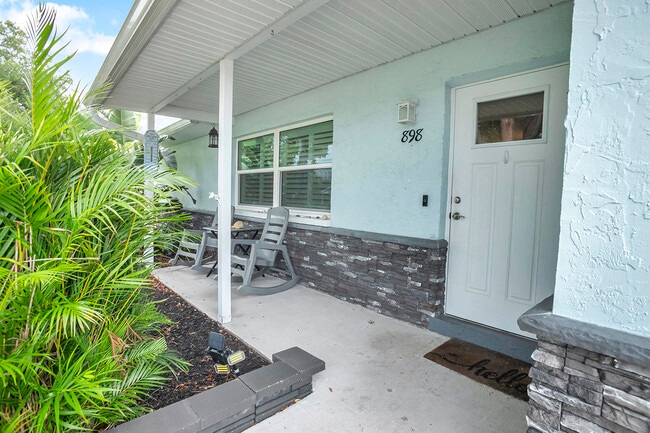 Foto del edificio - 898 Brunswick Ln